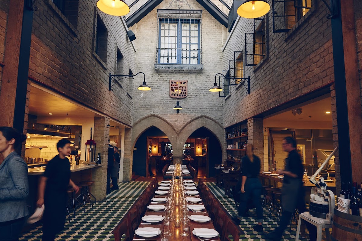 Editorial restaurant image stand-in for République