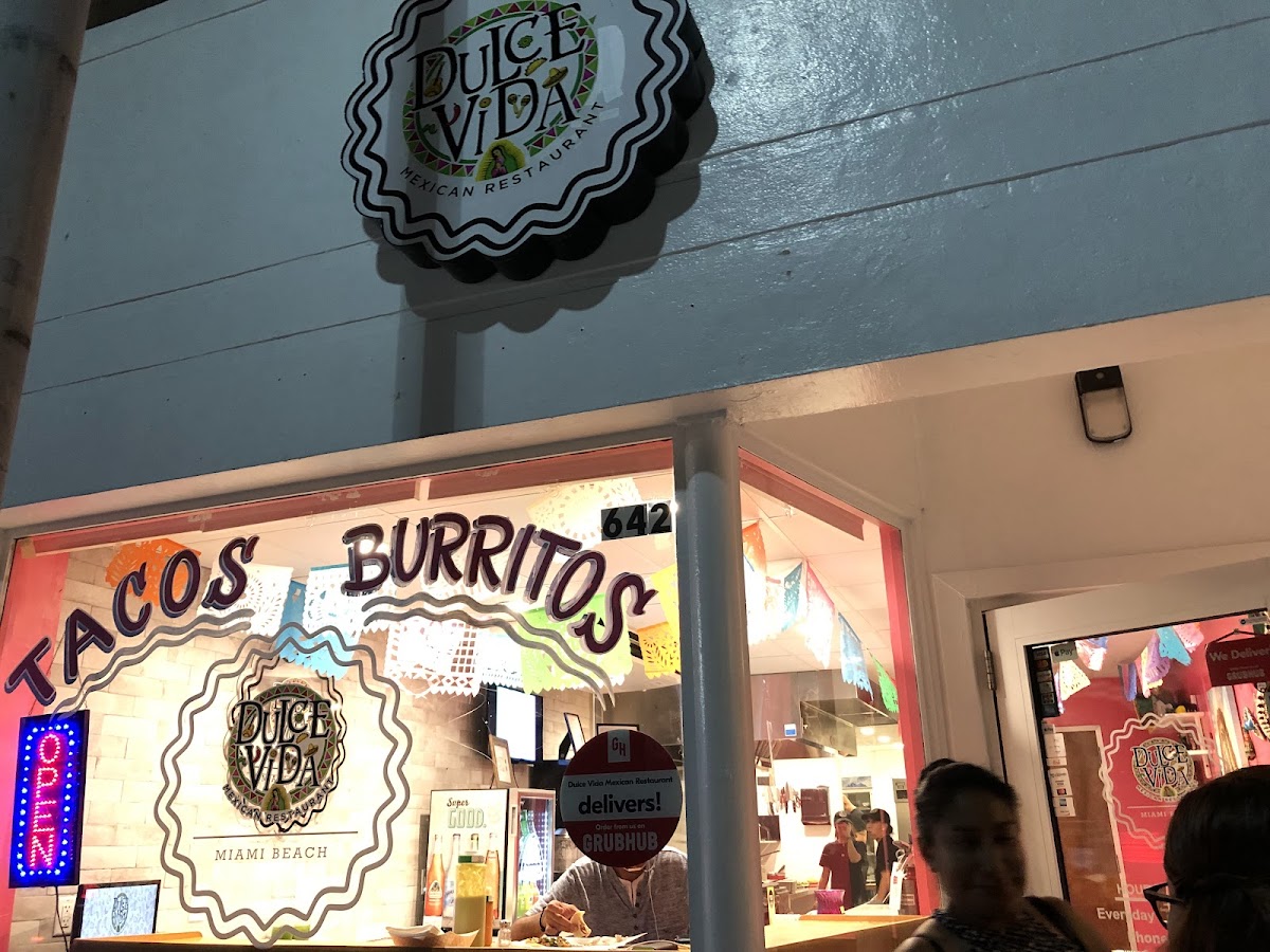 Editorial restaurant image stand-in for La Esencia Tacos South Beach