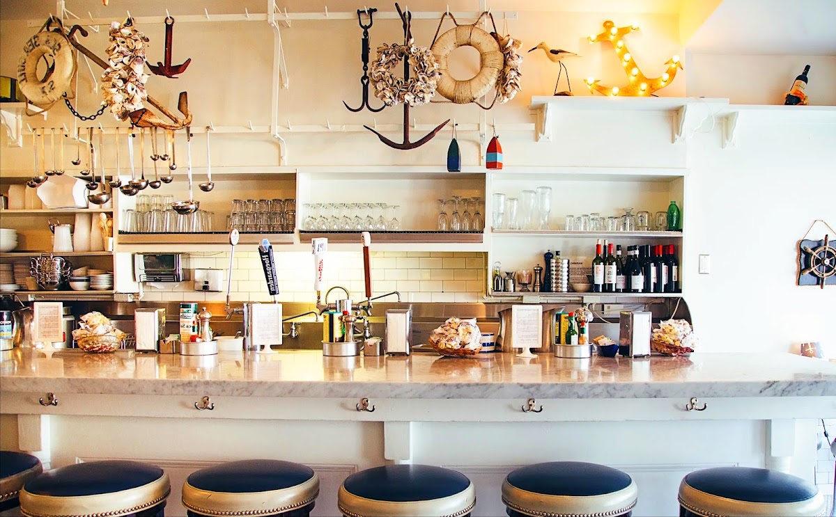 Editorial restaurant image stand-in for Anchor Oyster Bar