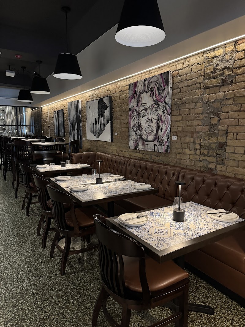 Editorial restaurant image stand-in for Taberna Nacional