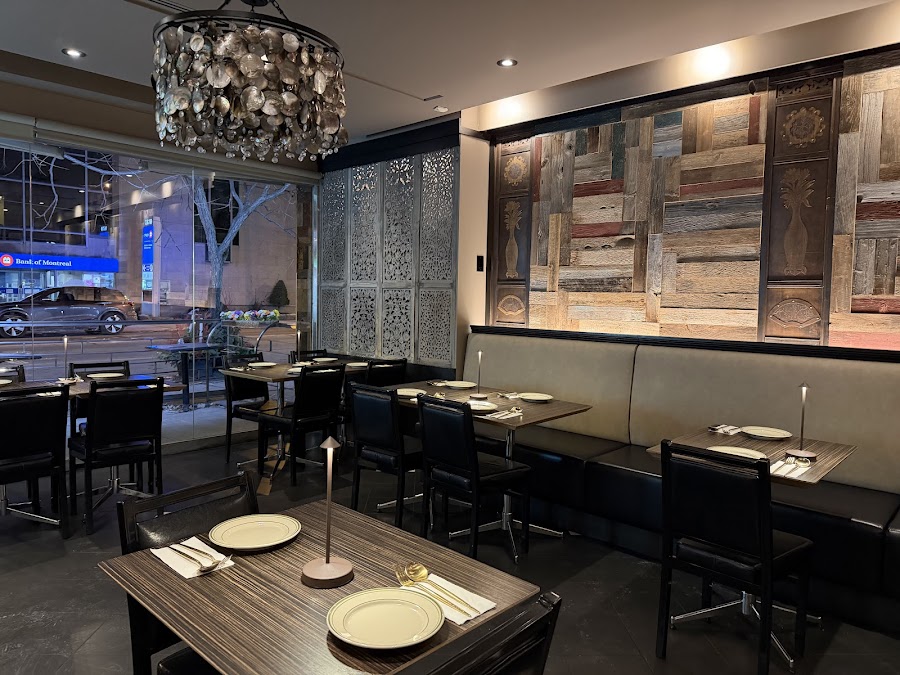Editorial restaurant image stand-in for Chon Modern Thai Cuisine