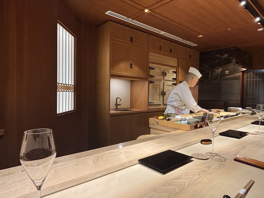 Editorial restaurant image stand-in for Sushi Masaki Saito