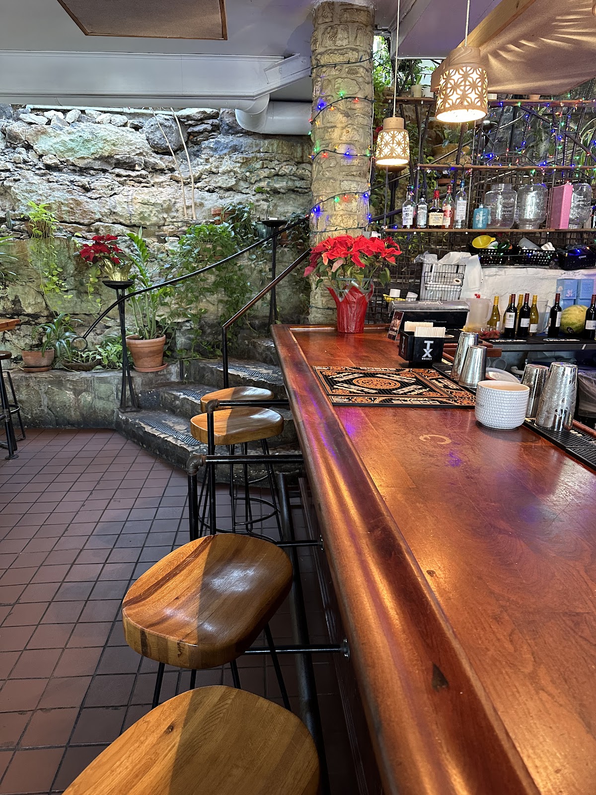 Editorial restaurant image stand-in for El Alma