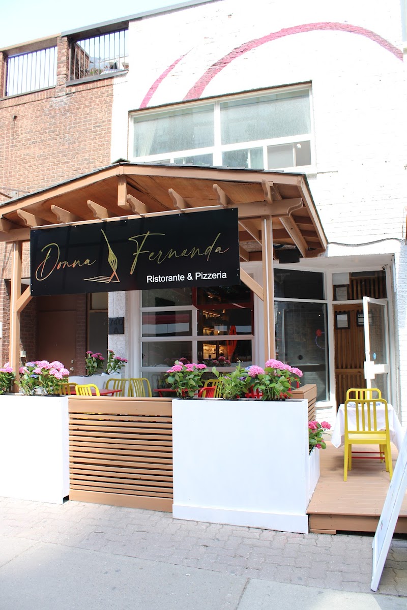 Editorial restaurant image stand-in for Donna Fernanda Toronto