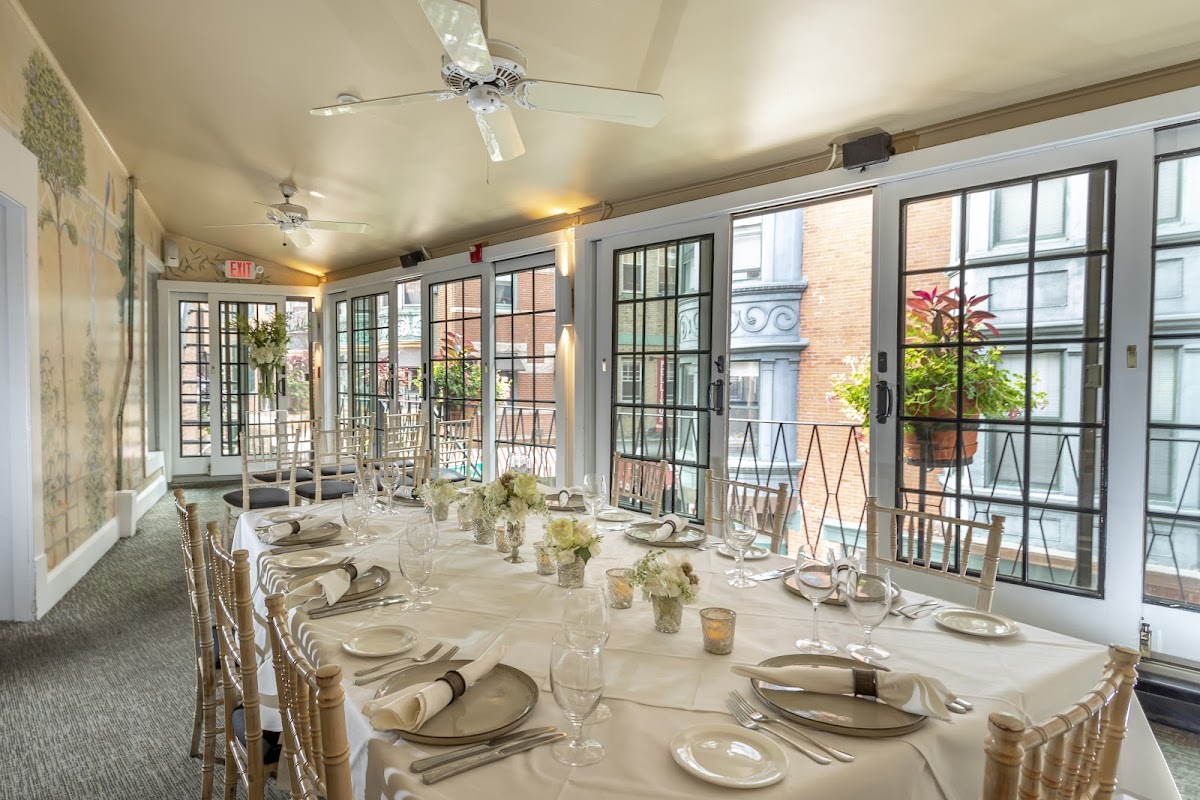 Editorial restaurant image stand-in for Mamma Maria