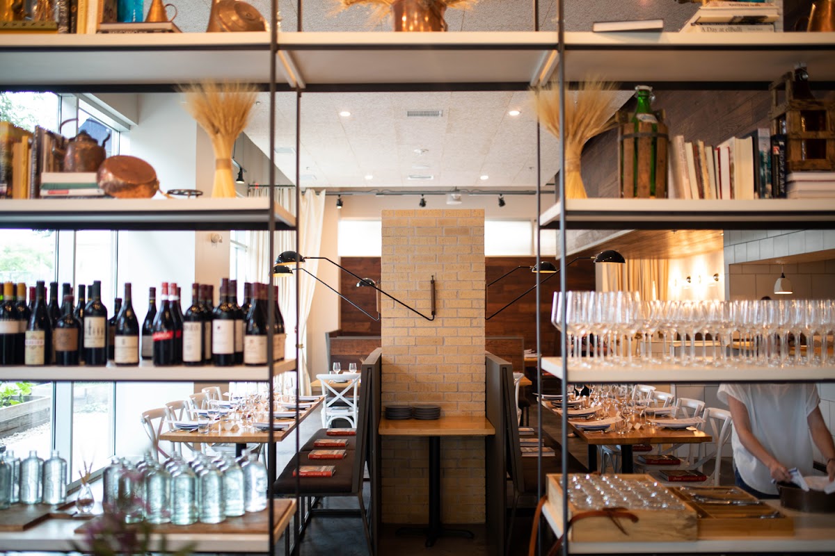 Editorial restaurant image stand-in for Emmer & Rye