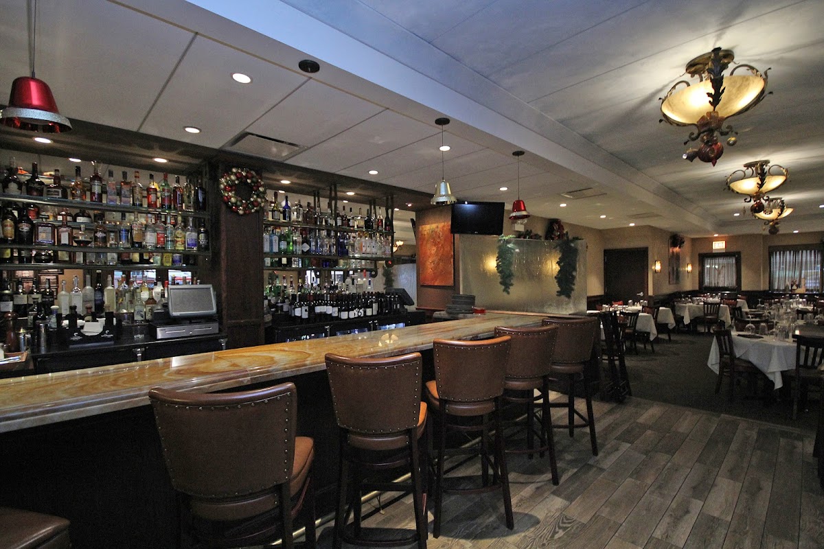 Editorial restaurant image stand-in for Volare Ristorante Italiano