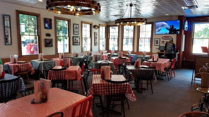 Editorial restaurant image stand-in for Gus’s World Famous Fried Chicken