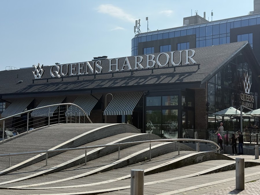 Editorial restaurant image stand-in for Queens Harbour
