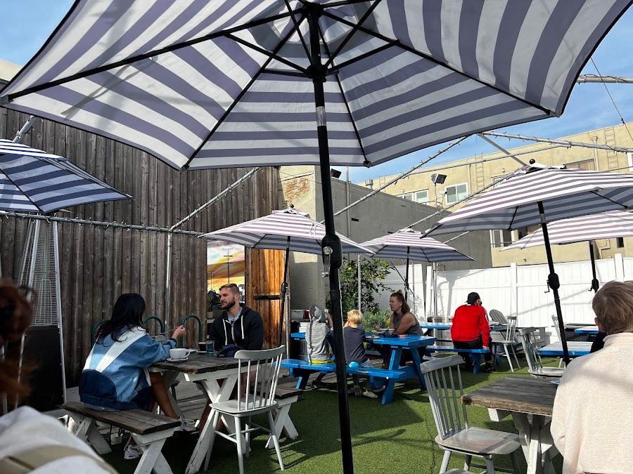 Editorial restaurant image stand-in for Playa Provisions
