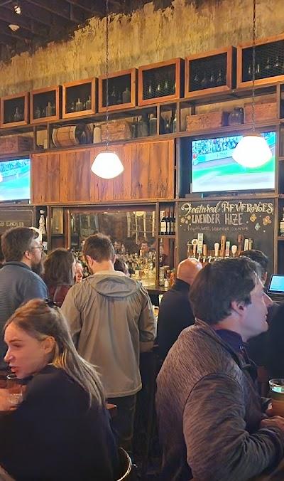 Monument Charlestown Restaurant & Tavern photo 4