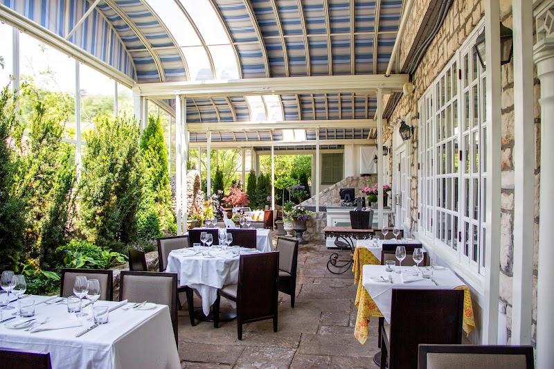 Editorial restaurant image stand-in for Auberge du Pommier