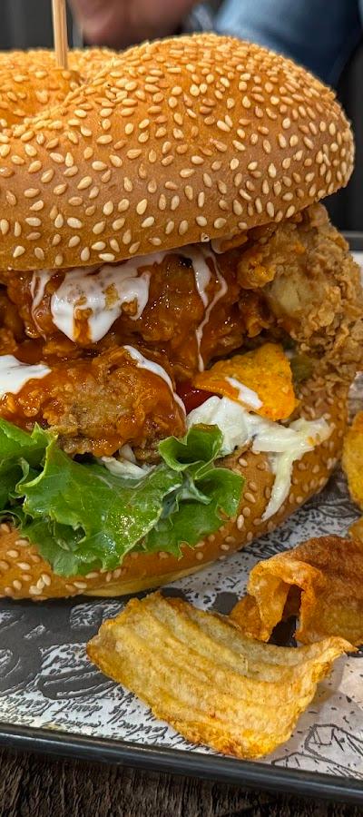 B12 Burger St Catherine Ouest photo 4