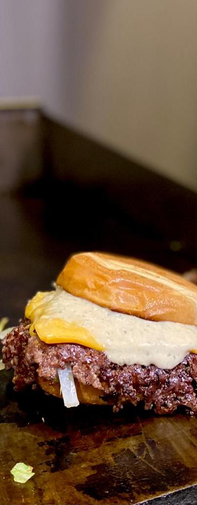 Between 2 Buns Burgers photo 3