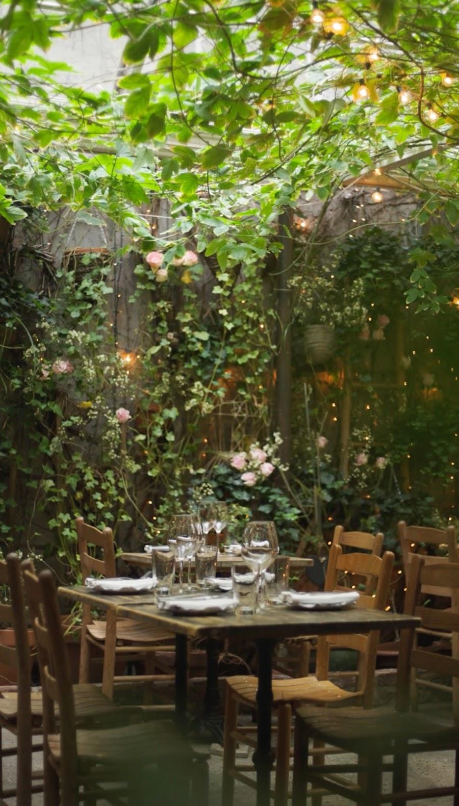 Editorial restaurant image stand-in for Palma