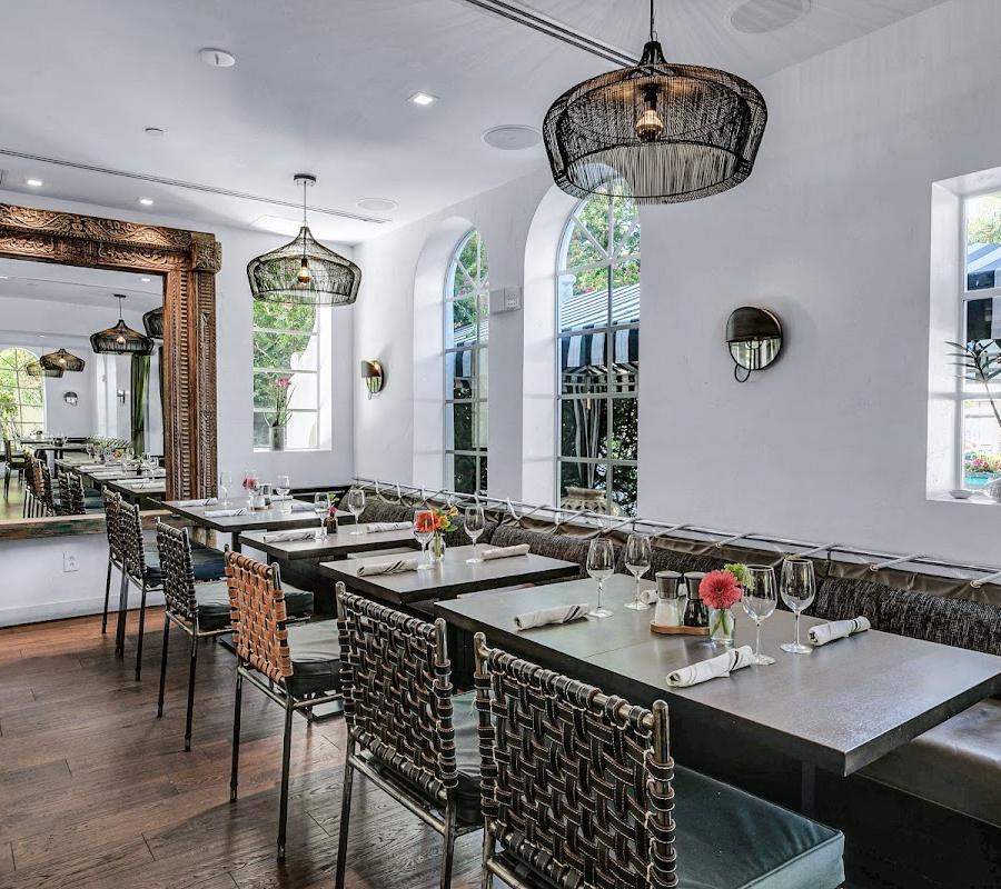 Editorial restaurant image stand-in for El Patio Restaurant – Bar Habana – La Terraza Rooftop