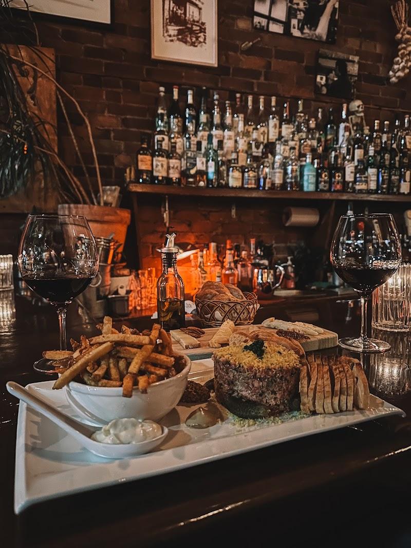Editorial restaurant image stand-in for La Palette