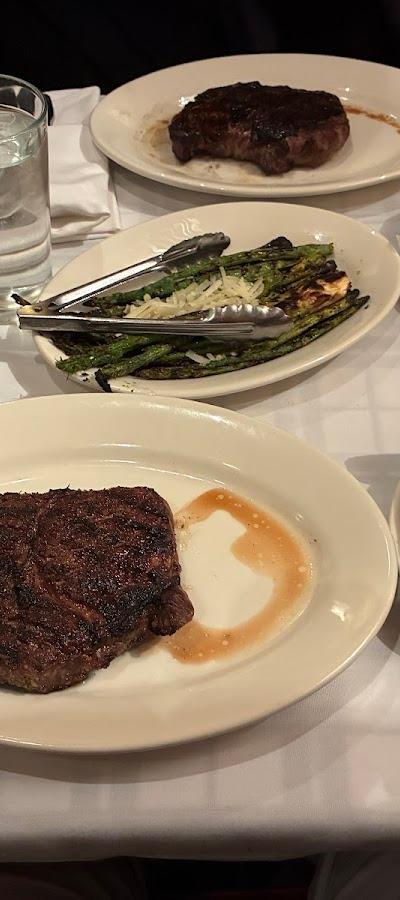 Gibsons Bar & Steakhouse photo 4