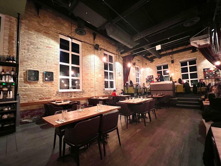 Editorial restaurant image stand-in for Cibo Waterfront Cafe
