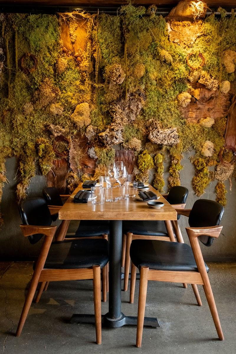 Editorial restaurant image stand-in for Momo par Christian Ventura